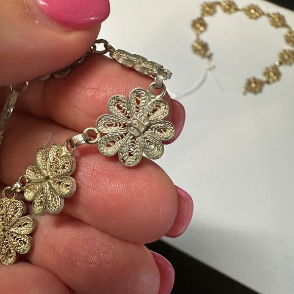Floral filigree detailed sterling silver necklace and bracelet set! - Picture 6 of 8